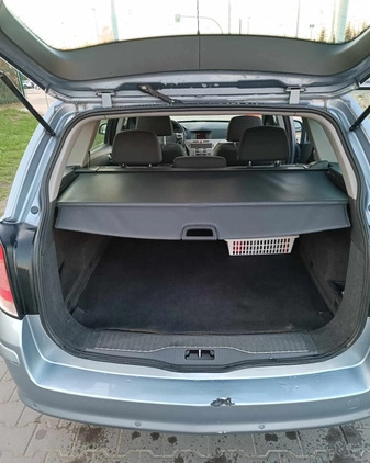 Opel Astra cena 11300 przebieg: 159000, rok produkcji 2007 z Toruń małe 232